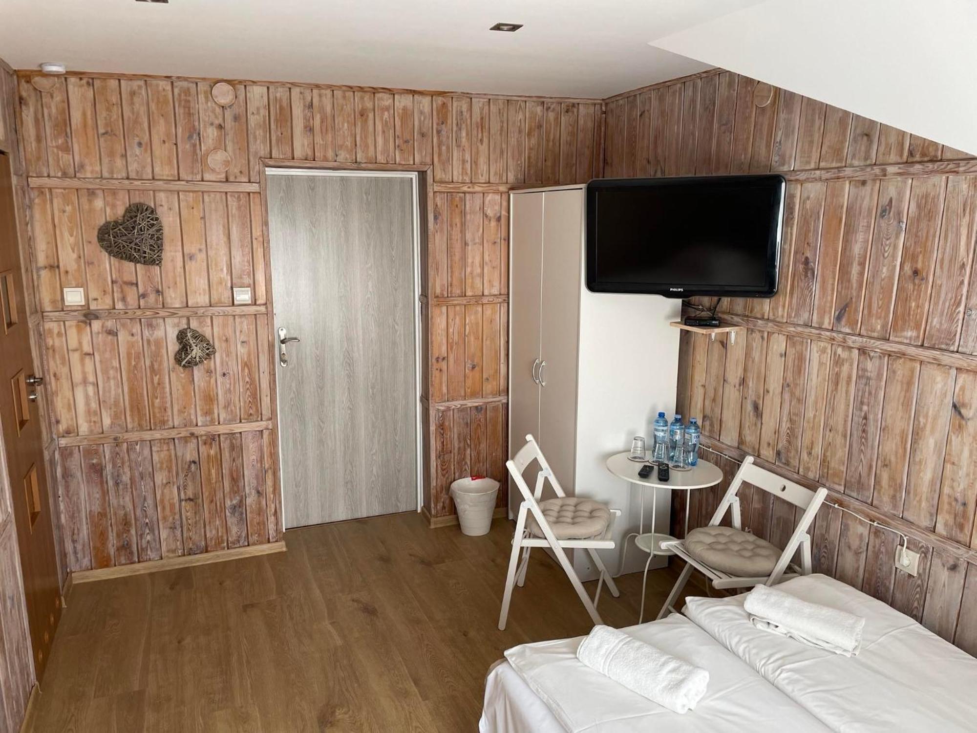 Mozaikowy Piec Apartment Ślesin Екстериор снимка